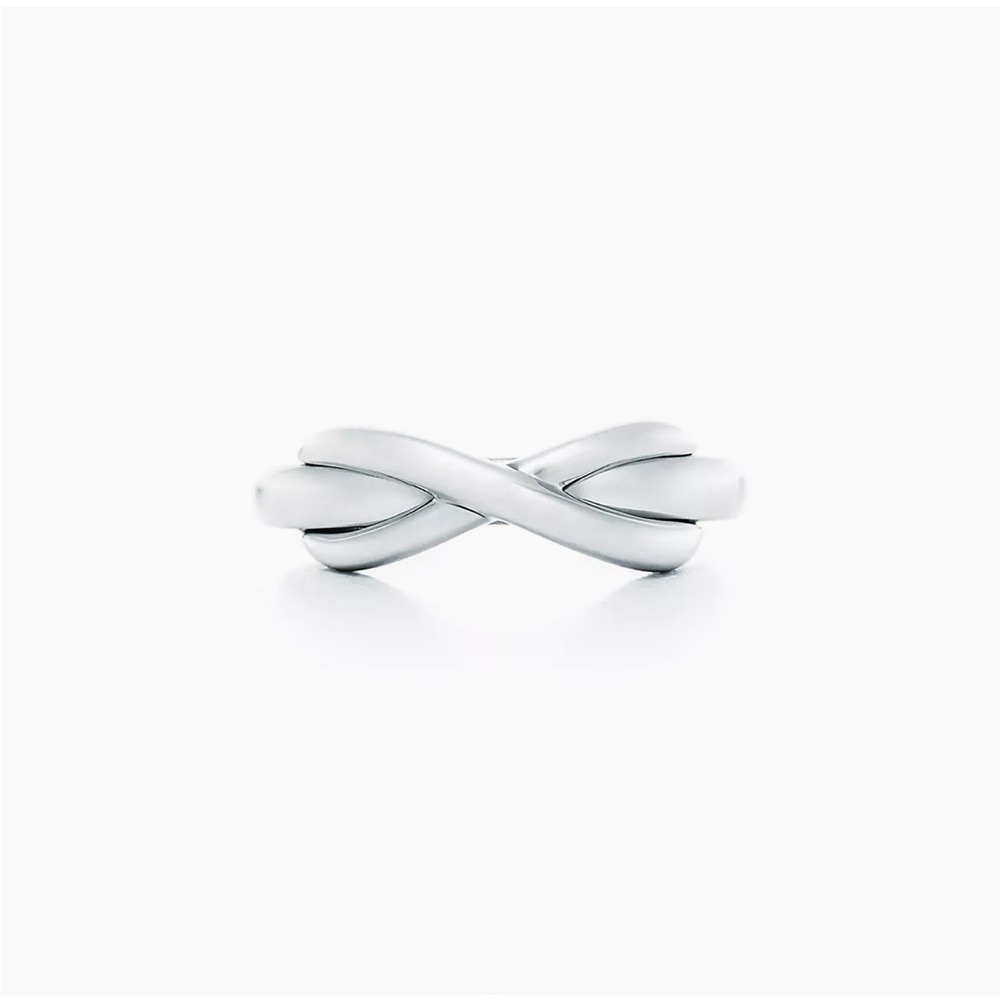 Tiffany & Co Infinity Ring